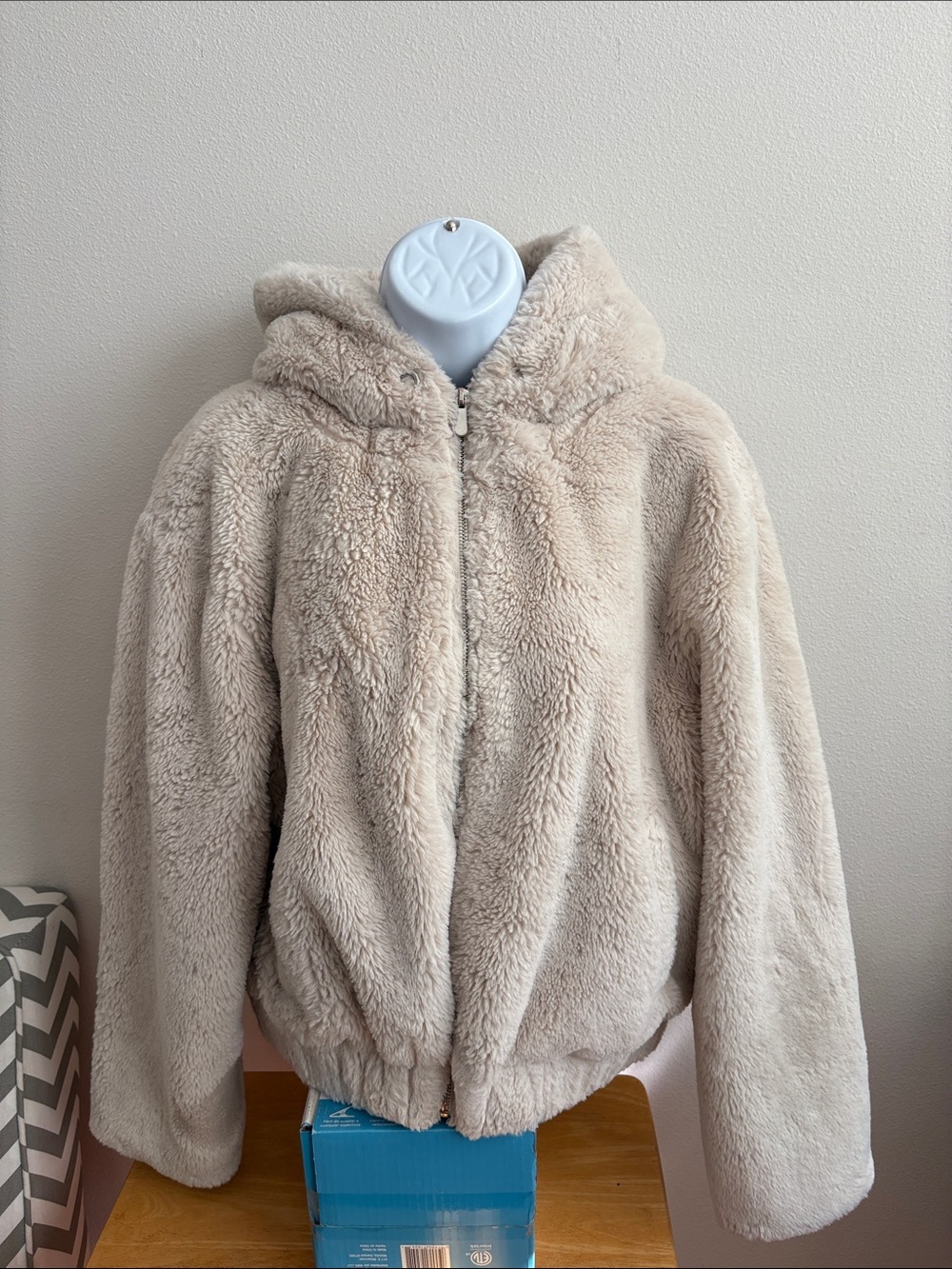 Plush Hooded Jacket - Cream Faux Fur Size Large